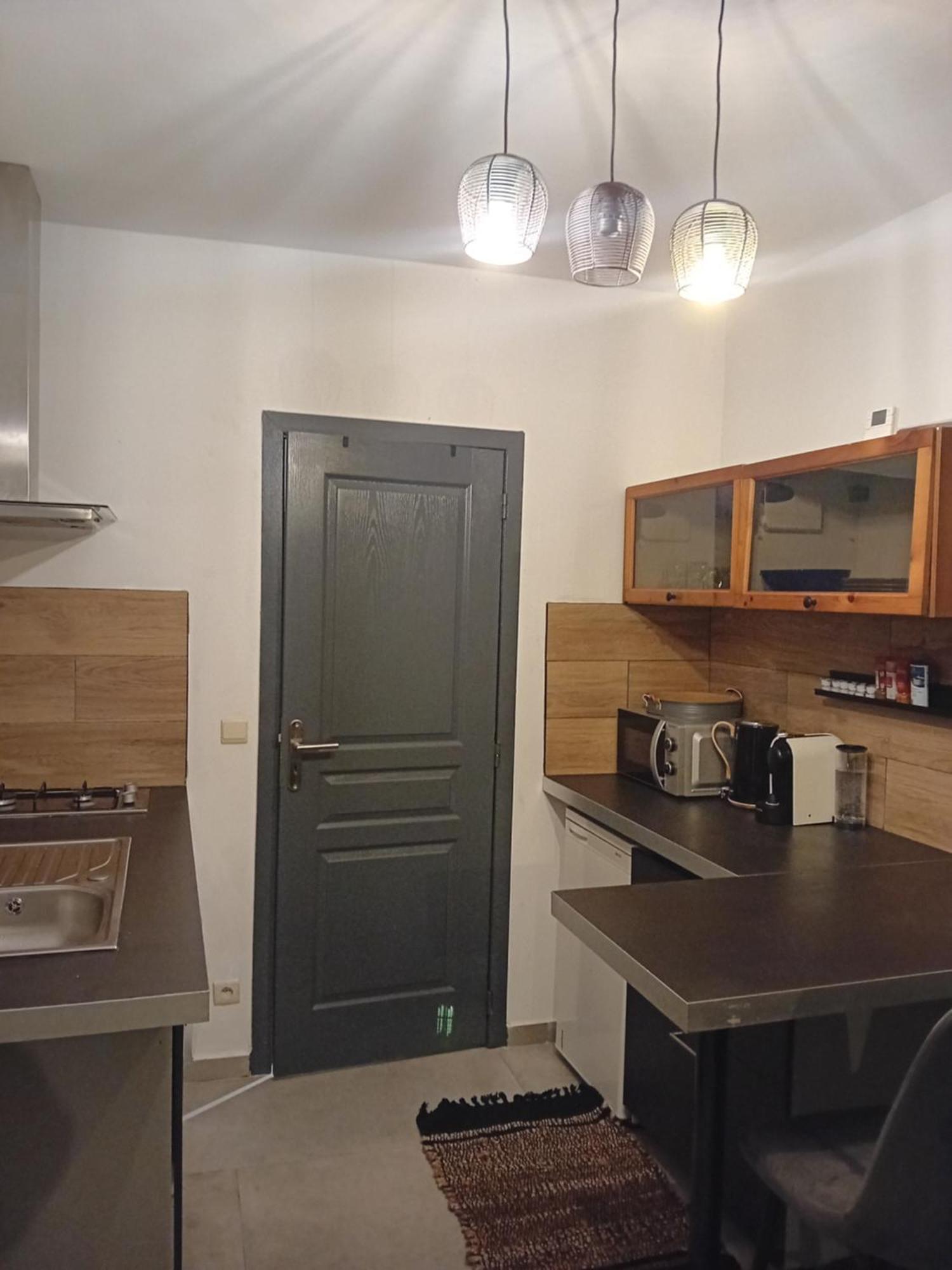 Studio Meuble 4Km Aeroport Шарлеруа Экстерьер фото