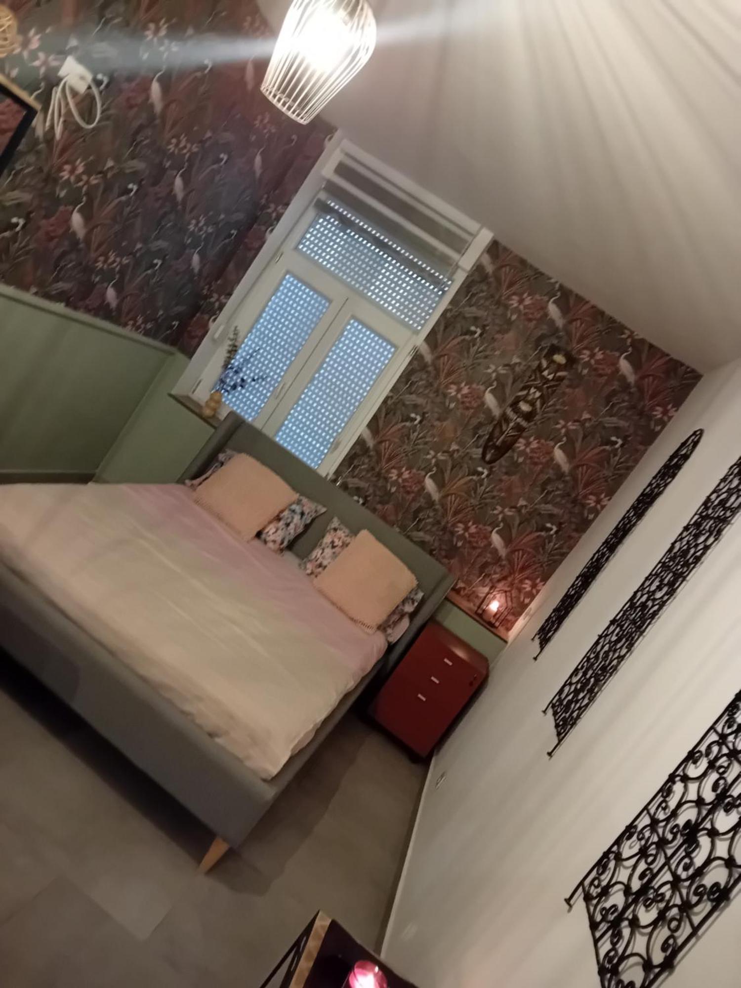 Studio Meuble 4Km Aeroport Шарлеруа Экстерьер фото